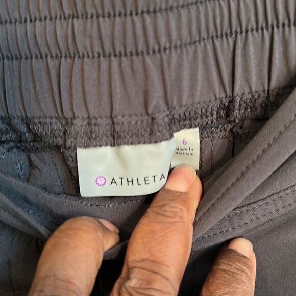 Athleta La Viva Joggers Featherweight Yoga Pants 6 - Picture 7 of 8